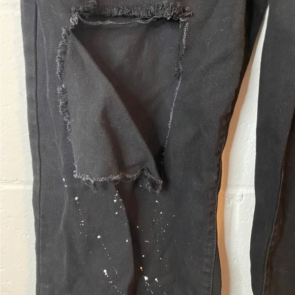 Boohoo Women’s Black Distressed Baggy Splatter Boyfriend High Rise Jeans NWT - Picture 3 of 5